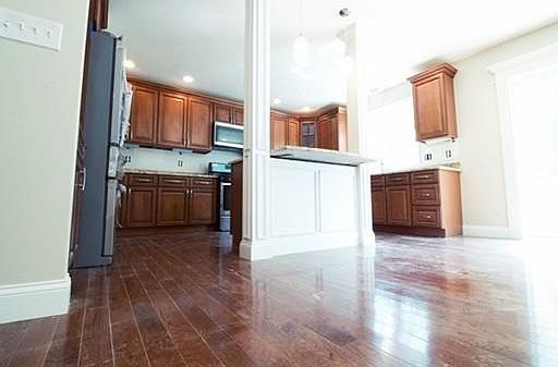 4th image of 105 Elm St #1