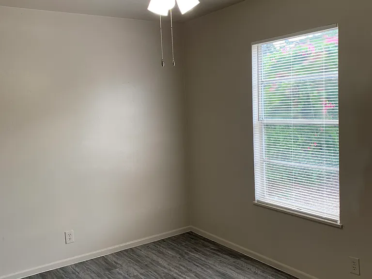 719 Britton Ave #8 — Photo 17