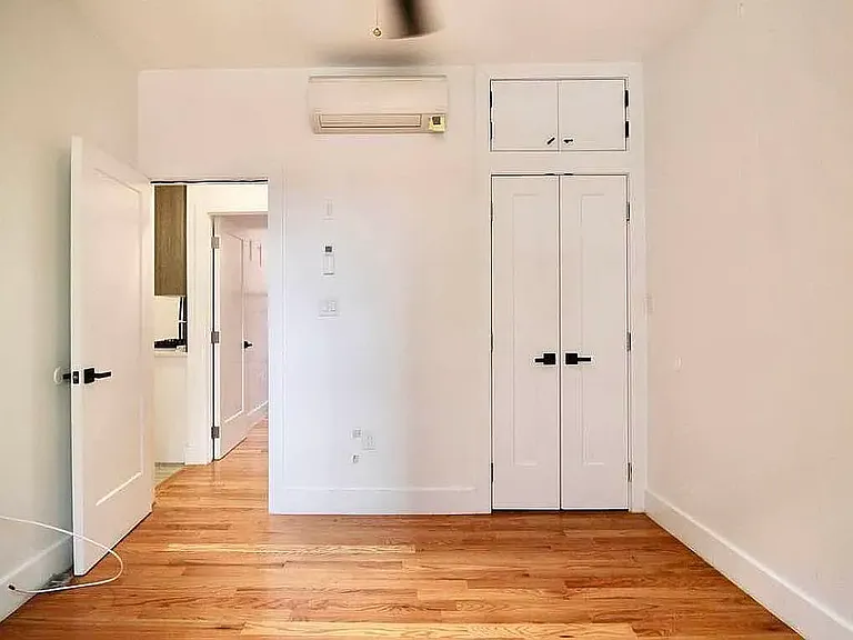 279 Kosciuszko St #403 — Photo 4