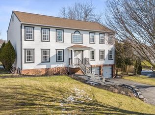 303 Trail Ct E, Cranberry Township, PA 16066