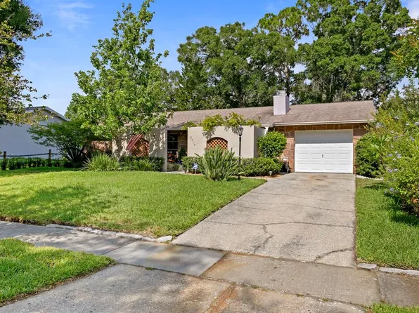 8219 Vassar Cir, Tampa, FL 33634