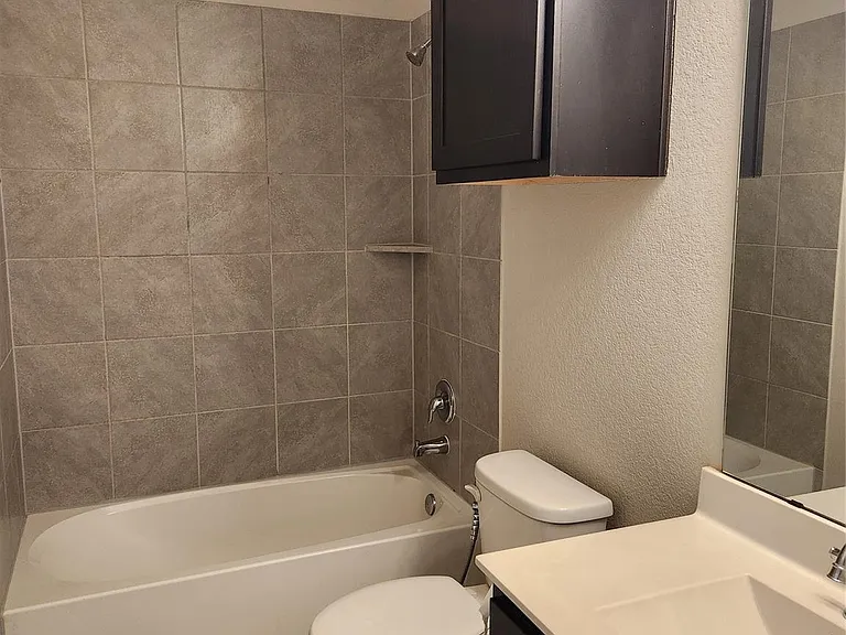 8519 Golden Field Dr — Photo 19
