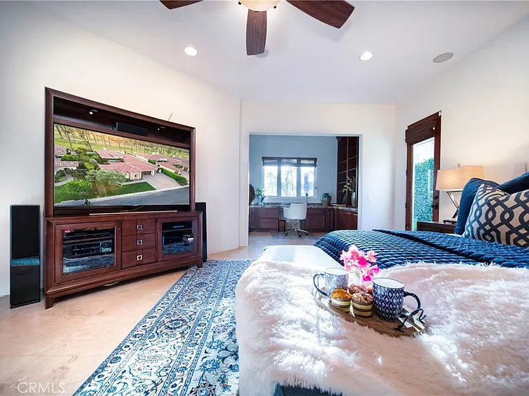 56705 Village Dr — Photo 16