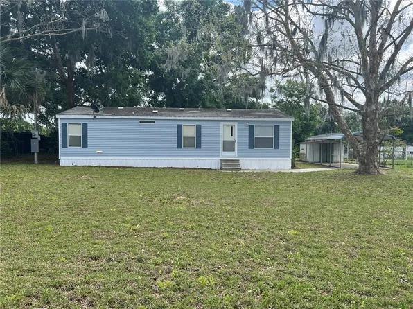 12682 SE 122nd St, Ocklawaha, FL 32179