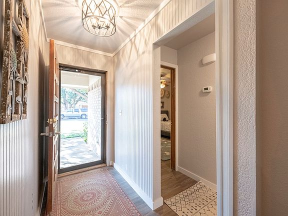 5th image of 4609 Saint Andrews Dr