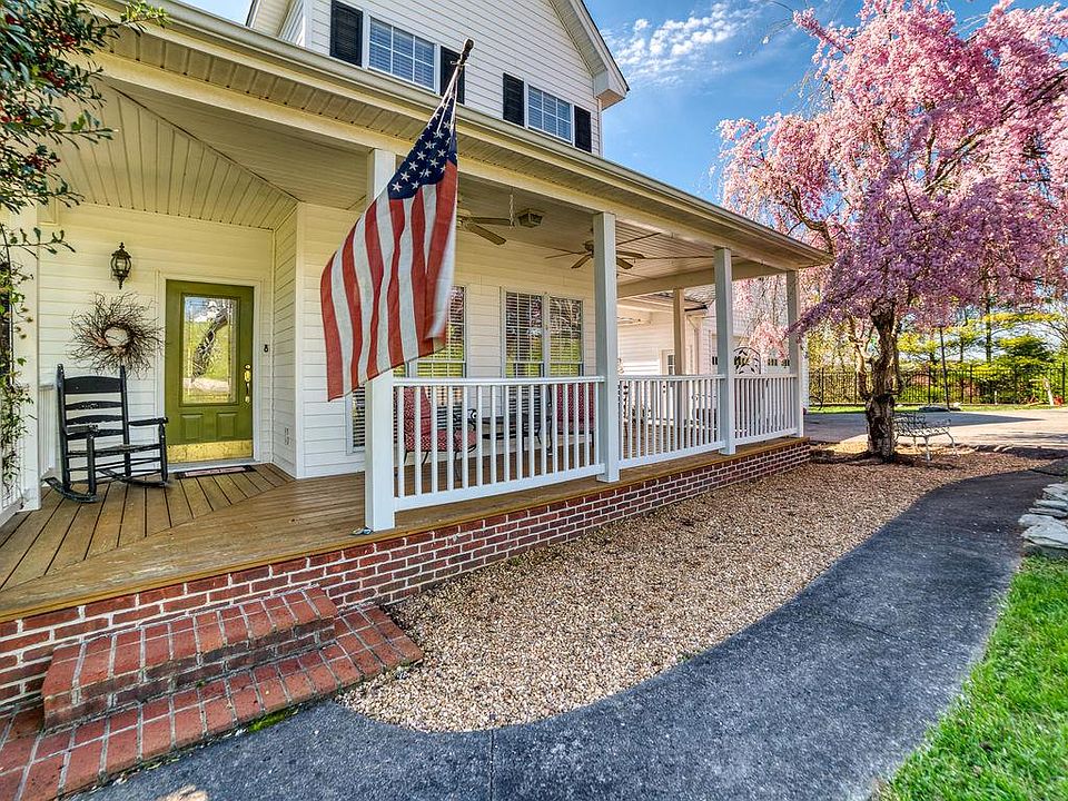 1st image of 2630 Pats Ln