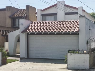 42 W Pleasant St, Long Beach, CA, 90805