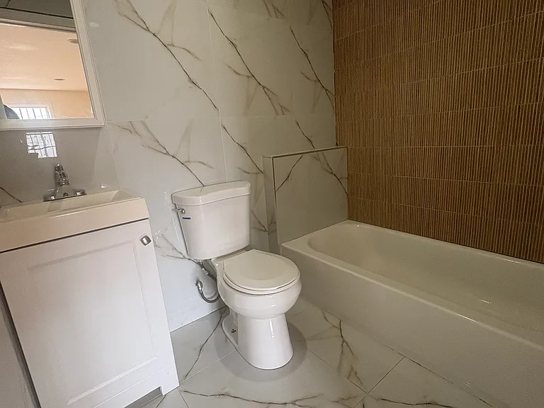 326 Bloomfield Ave #1 — Photo 6