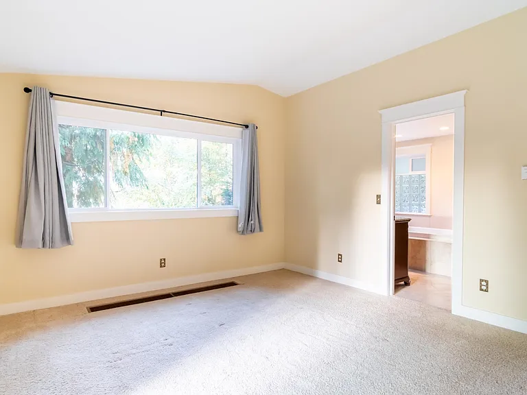 12840 NE 88th St — Photo 30