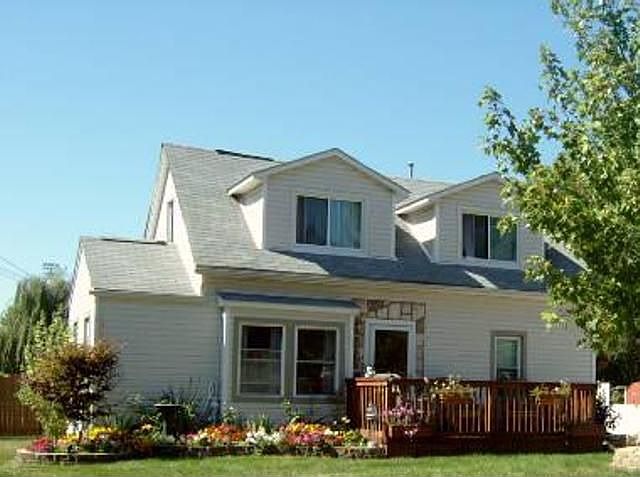 1st image of 23377 Cunningham Ave
