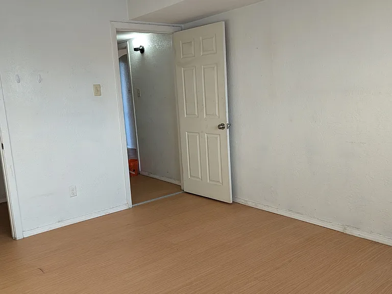 Linkwood Garden Apartments — Photo 8
