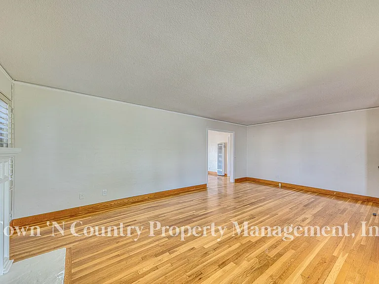 127 Katherine Ave — Photo 4