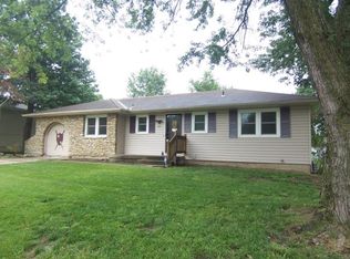 921 W Forest Dr, Olathe, KS 66061