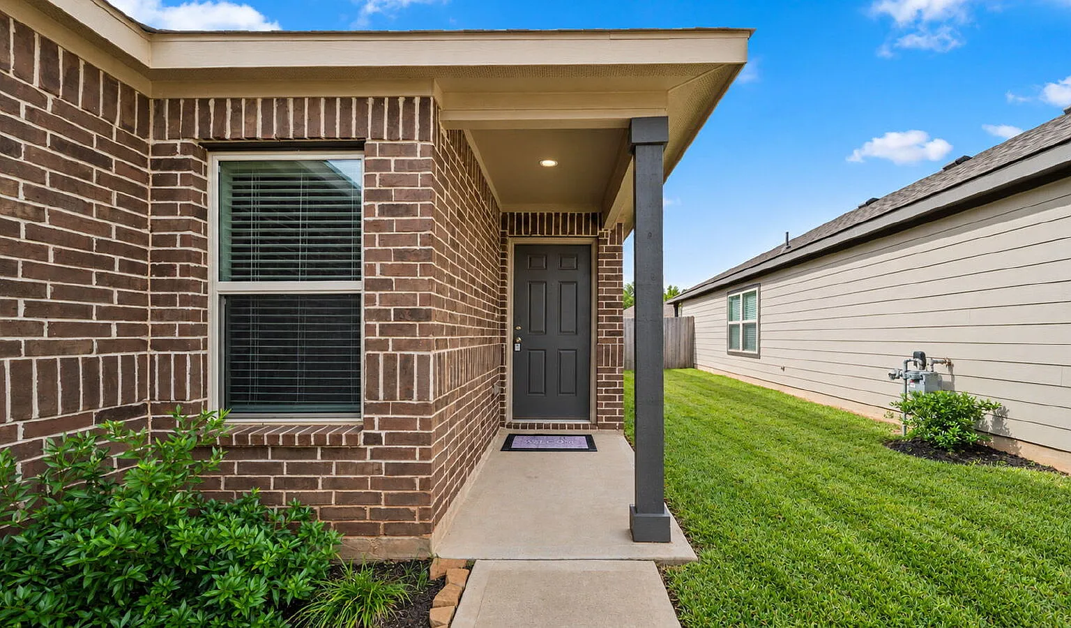 3 bed, 2.0 bath, 1248 sqft, $1,695 — Photo 3