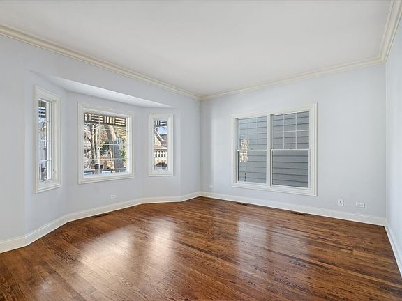 3rd image of 305 Marengo Ave