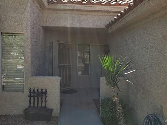 3rd image of 5109 Costabella Ln
