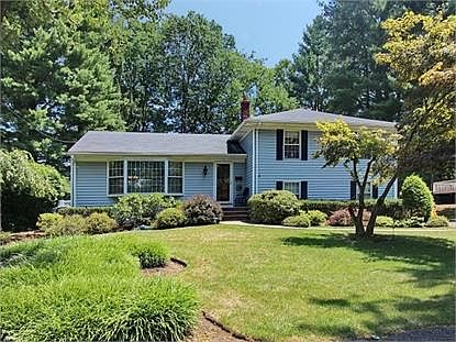 1st image of 5 Birchwood Dr