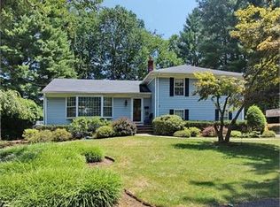 5 Birchwood Dr, Livingston, NJ 07039