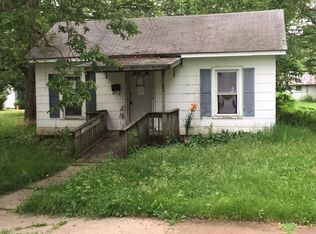 401 Monroe St, Henry, IL 61537