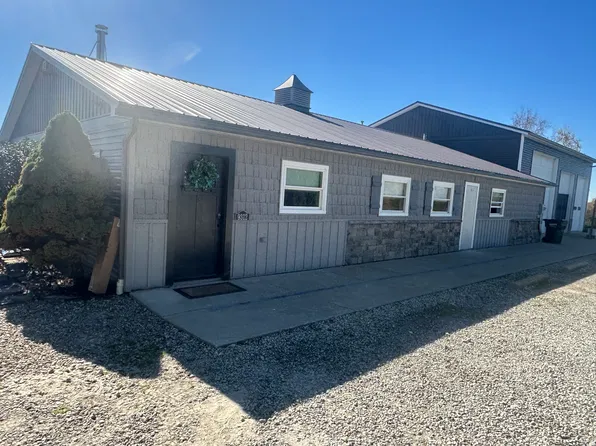 9310 Golf Course Rd NW, Sugarcreek, OH 44681