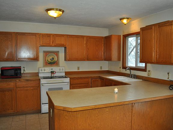 4th image of 3387 Northview Ln
