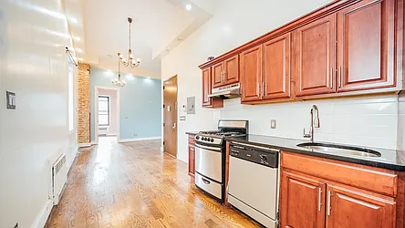 20 Wilson Avenue, #3R