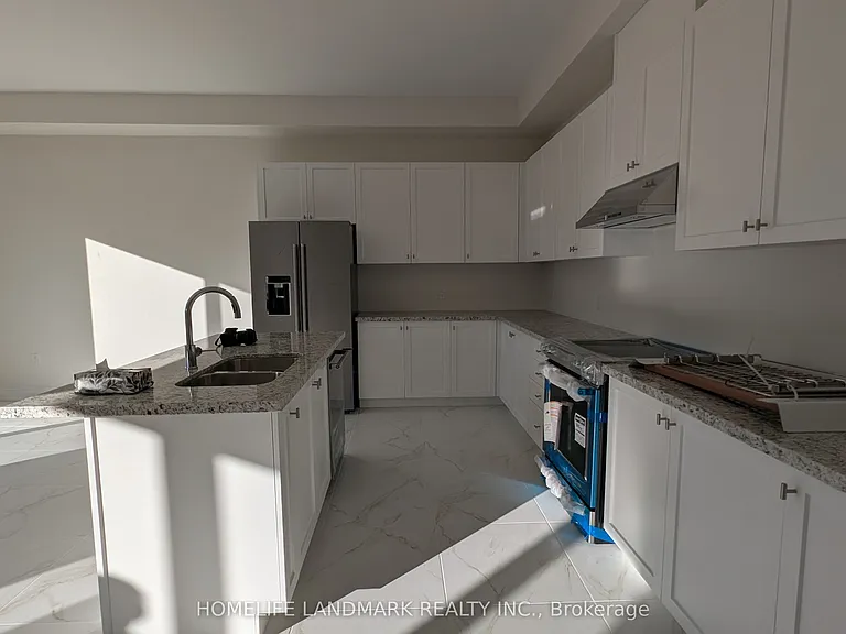 2868 Shortreed Gdns — Photo 15