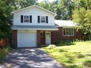 3180 Woodhaven Dr, Guilderland, NY 12084