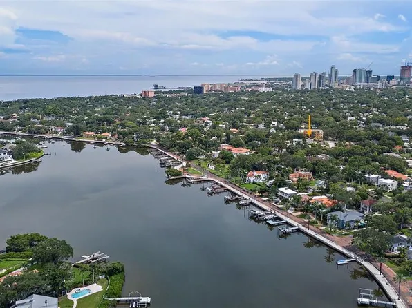 205 22nd Ave NE, Saint Petersburg, FL 33704