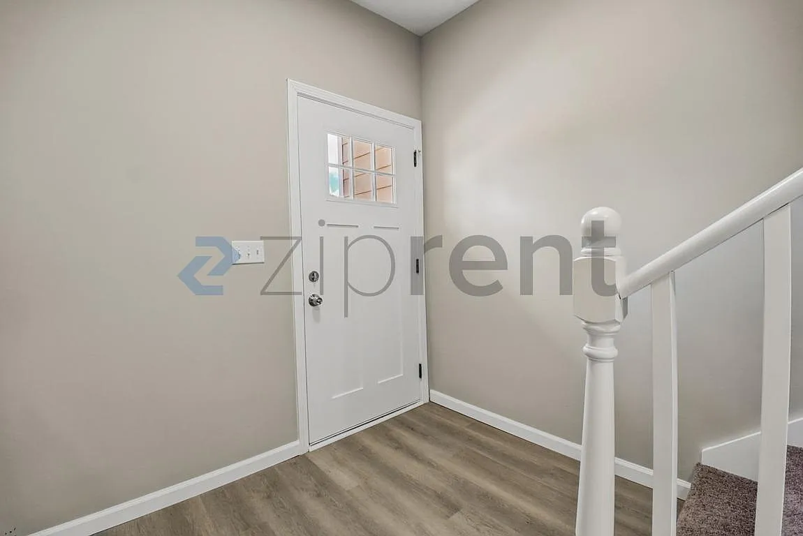 4 bed, 1500 sqft, $3,200 — Photo 4