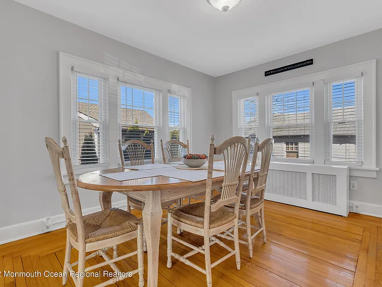 102 Dixon Ave — Photo 12