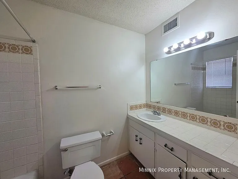 Whispering Oaks 1904 N. Midland — Photo 42