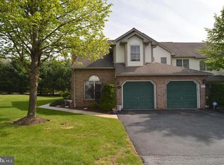 425 Epsilon Dr, Wernersville, PA 19565
