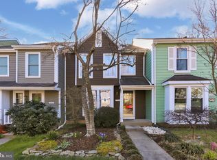 1544 Poplar Grove Dr, Reston, VA 20194