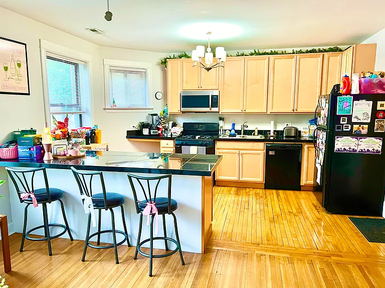 909 W Sheridan Rd #1 — Photo 23