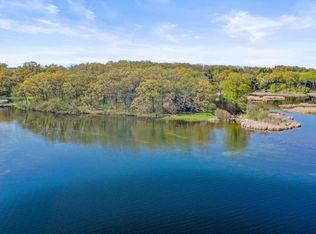 N9099 Bakavi Way, Mukwonago, WI 53120