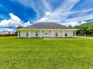 228 Destrahan Dr, Schriever, LA 70395
