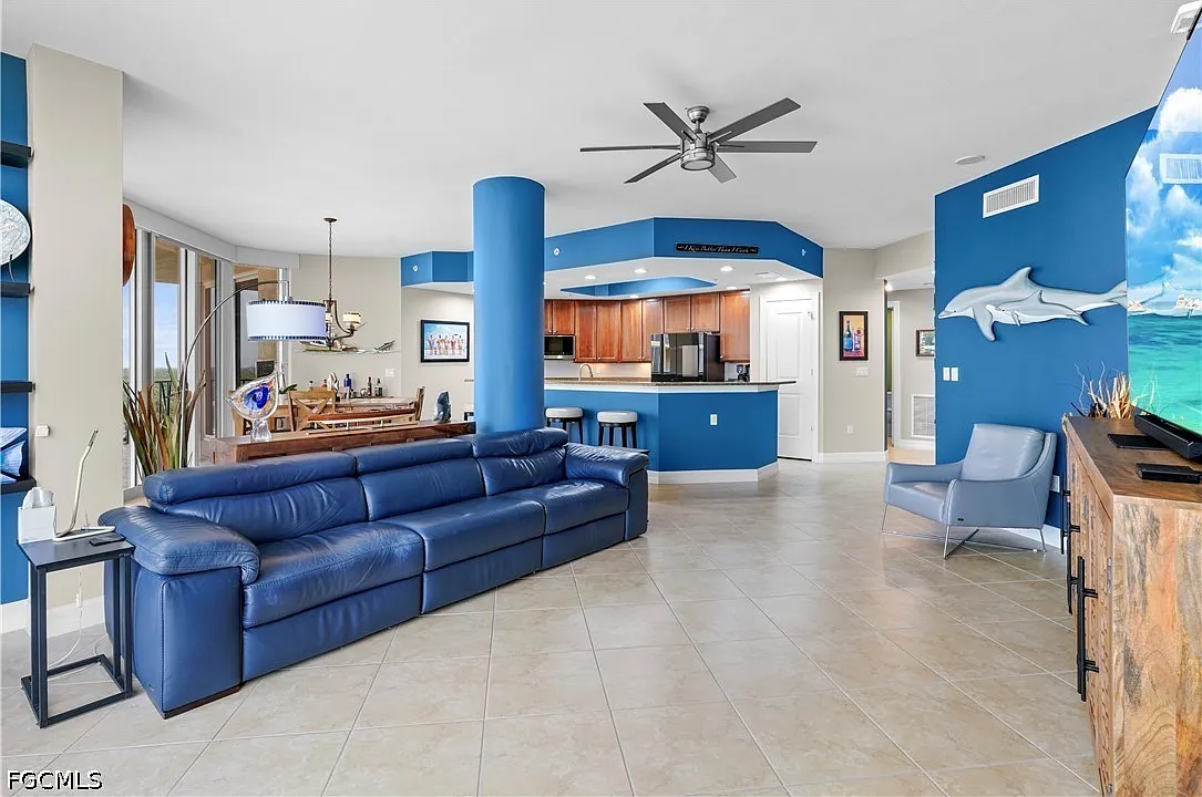 3 bed, 2.5 bath, 2071 sqft, $3,500 — Photo 4