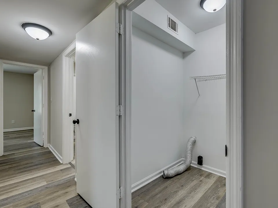30 Conifer Ct