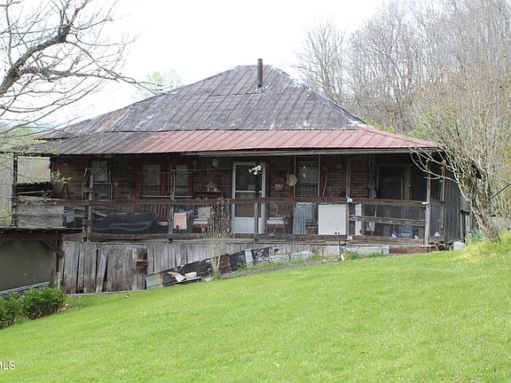 3rd image of 4598-4550 Reeds Creek Rd