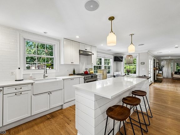 2nd image of 1400 Orchard Rd