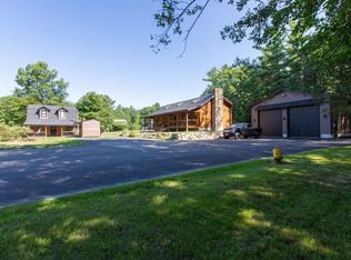 99 Main St, Sandown, NH 03873