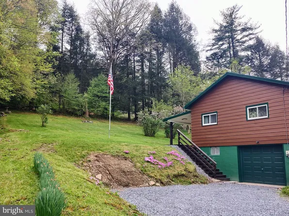 67 Oak St, Karthaus, PA 16845