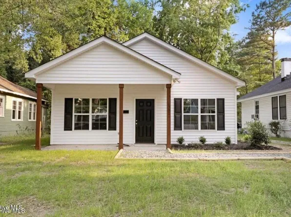 203 Booker Street NW, Pikeville, NC 27863