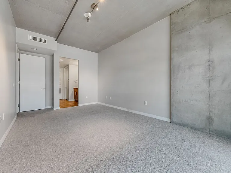 353 Bonneville Ave #123 — Photo 21