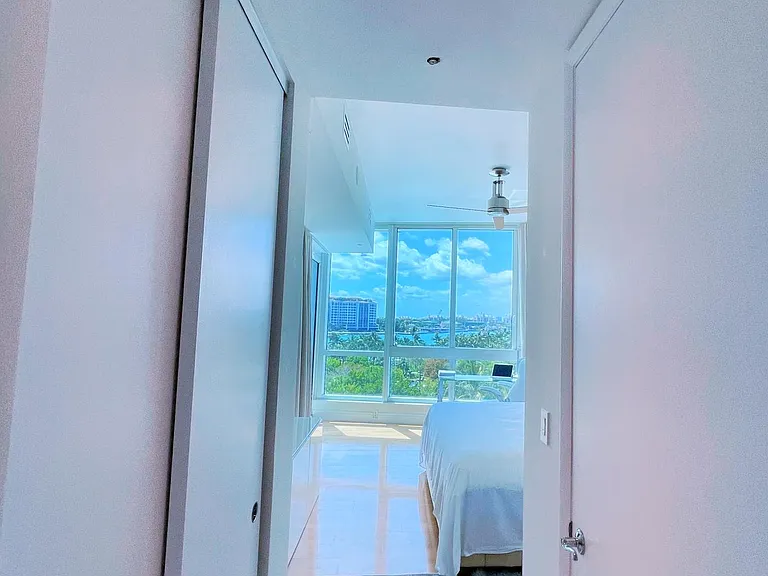 100 S Pointe Dr #111 — Photo 38