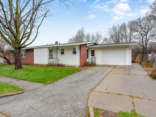 3 Tony Tiger Trl, Springfield, MI 49037