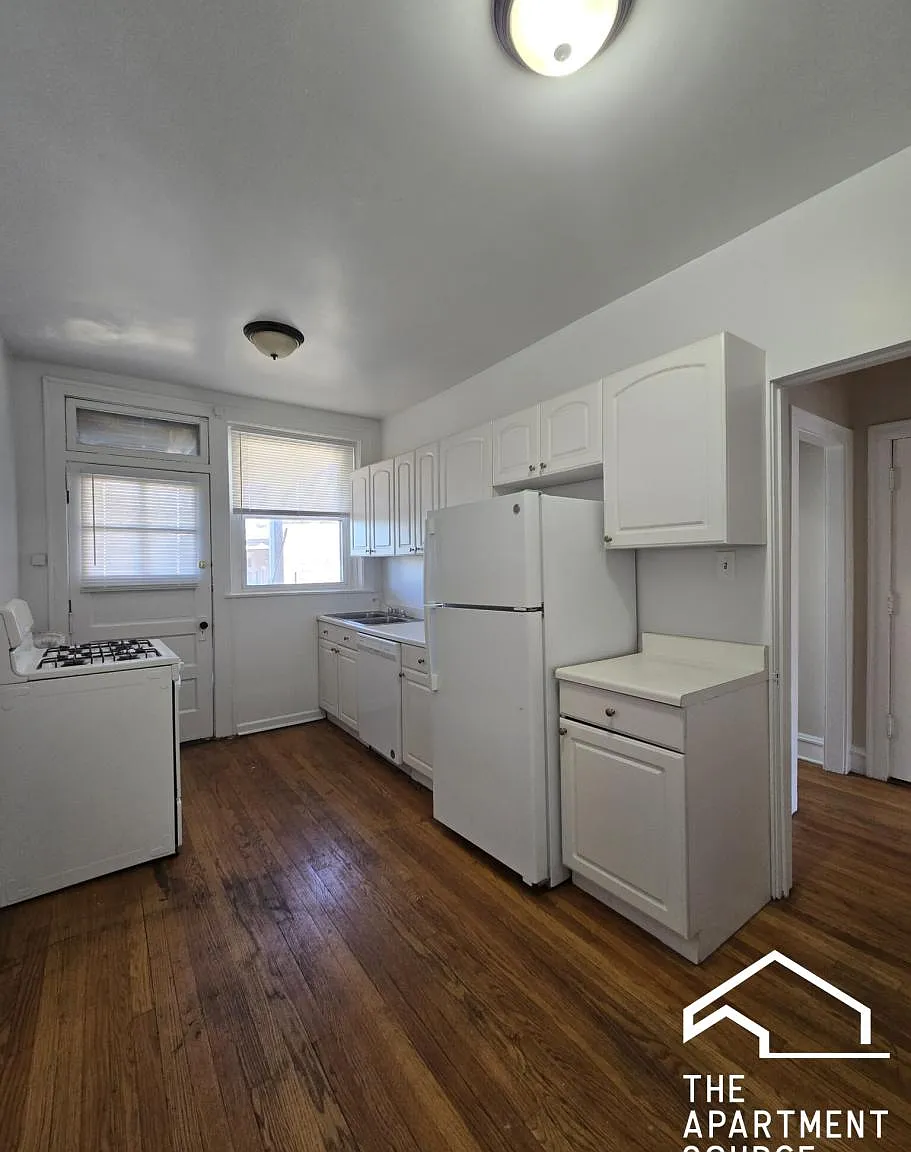 4318 North Spaulding Avenue #2 — Photo 1