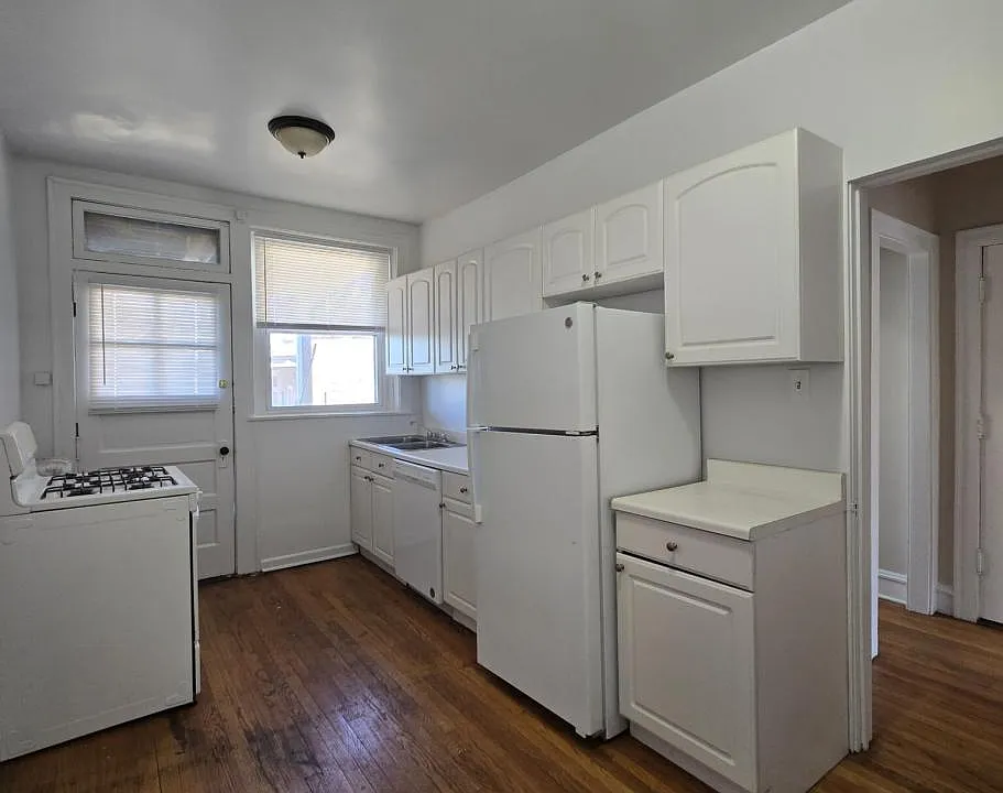 4318 N Spaulding Ave #2