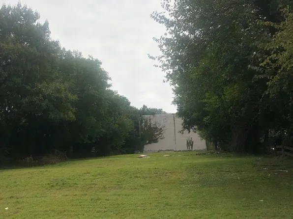 3335 N 17th St, Philadelphia, PA 19140